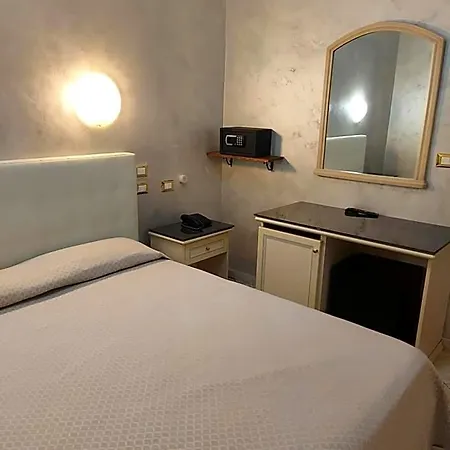 Hotel Antico 2*