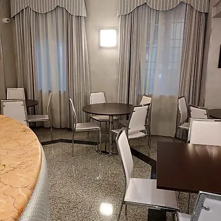 Antico Hotel 2*