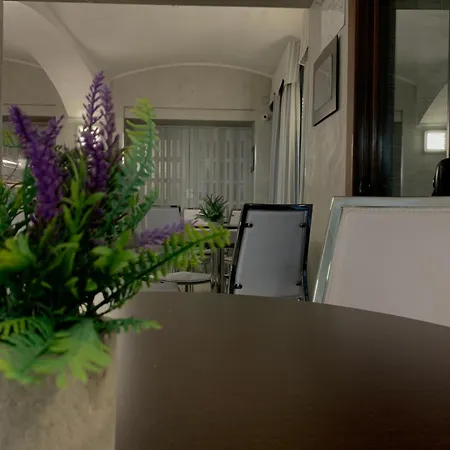 Hotel Antico 2*